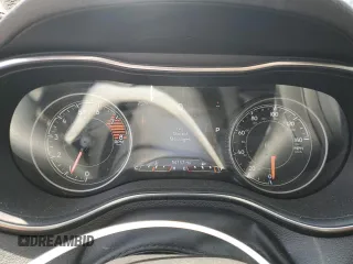 2019 Jeep Cherokee High Altitude z VIN 1C4PJMDX9KD398962, wystawiony jako Copart lot #63341695 z przebiegiem 54 157 mil mil oraz Szkoda całkowita • Salvage title. Historia ofert i sprzedaży dostępna na DreamBid. Obrazek 9.