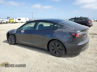 2025 Tesla Model 3 Long Range z VIN 5YJ3E1EA2SF988697, wystawiony jako Copart lot #56584815 z przebiegiem 4 664 mil mil oraz Szkoda całkowita • Salvage title. Historia ofert i sprzedaży dostępna na DreamBid. Obrazek 2.