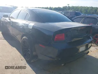 2014 Dodge Charger Police z VIN 2C3CDXAT3EH121230, wystawiony jako IAAI lot #42025638 z przebiegiem 48 224 mil mil oraz . Historia ofert i sprzedaży dostępna na DreamBid. Obrazek 3.