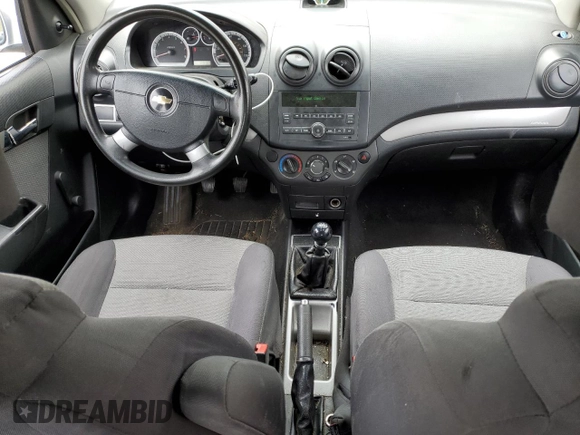 2009 Chevrolet Aveo 1LT z VIN KL1TD66E19B613471, wystawiony jako Copart lot #58977805 z przebiegiem 109 767 mil mil oraz Szkoda całkowita • Salvage title. Historia ofert i sprzedaży dostępna na DreamBid. Obrazek 8.