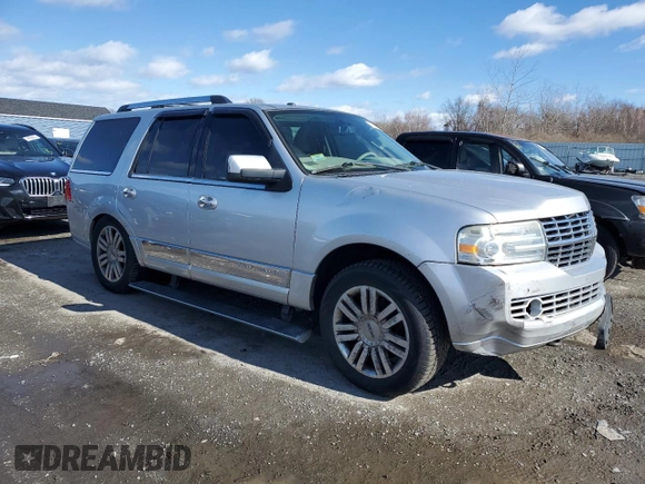 2011 Lincoln Navigator z VIN 5LMJJ2J59BEJ08154, wystawiony jako Copart lot #45175605 z przebiegiem 170 791 mil mil oraz Czysty tytuł • Clean title. Historia ofert i sprzedaży dostępna na DreamBid. Obrazek 4.