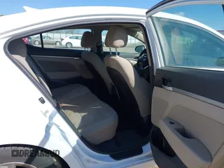 2019 Hyundai Elantra SEL с VIN 5NPD84LF8KH431189, выставлен на аукционе IAAI как лот 42014092 с пробегом 93 138 миль миль и . История ставок и продаж доступна на DreamBid. Изображение 8.