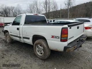 2002 Chevrolet Silverado 1500 LS with VIN 1GCEK14V82Z135222, listed as a Copart auction lot 82079734 with 121,935 mi miles and Salvage Title. Bid and sale history available at carsss.com. Image 2.