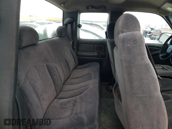 2000 Chevrolet Silverado 1500 LS with VIN 2GCEC19V7Y1242382, listed as a Copart auction lot 44953245 with 290,591 mi miles and Clean Title. Bid and sale history available at carsss.com. Image 10.