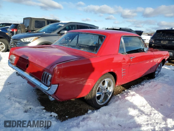 1966 Ford Mustang z VIN 6R07A104047, wystawiony jako Copart lot #85486364 z przebiegiem Nie podano mil oraz Szkoda całkowita • Salvage title. Historia ofert i sprzedaży dostępna na DreamBid. Obrazek 3.