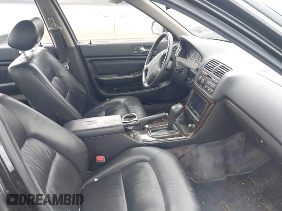 1993 Acura Legend L with VIN JH4KA7660PC010335, listed as a IAAI auction lot 42163696 with 75,309 mi miles and . Bid and sale history available at DreamBid. Image 5.