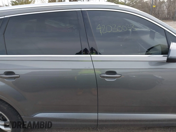 2017 Audi Q7 Premium Plus with VIN WA1LAAF76HD042448, listed as a IAAI auction lot 42030033 with 97,540 mi miles. Bid and sale history available at carsss.com. Image 13.