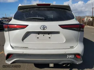 2022 Toyota Highlander XSE with VIN 5TDLZRAH7NS133662, listed as a Copart auction lot 85827124 with 82,047 mi miles and Salvage Title. Bid and sale history available at carsss.com. Image 6.