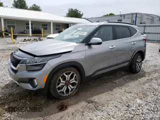 2023 Kia Seltos SX with VIN KNDETCA28P7381919, listed as a Copart auction lot 53285464 with 19,460 mi miles and Salvage title. Bid and sale history available at DreamBid. Image 1.