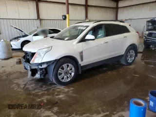 2015 Cadillac SRX z VIN 3GYFNAE32FS609168, wystawiony jako Copart lot #49033395 z przebiegiem 151 780 mil mil oraz Szkoda całkowita • Salvage title. Historia ofert i sprzedaży dostępna na DreamBid. Obrazek 1.