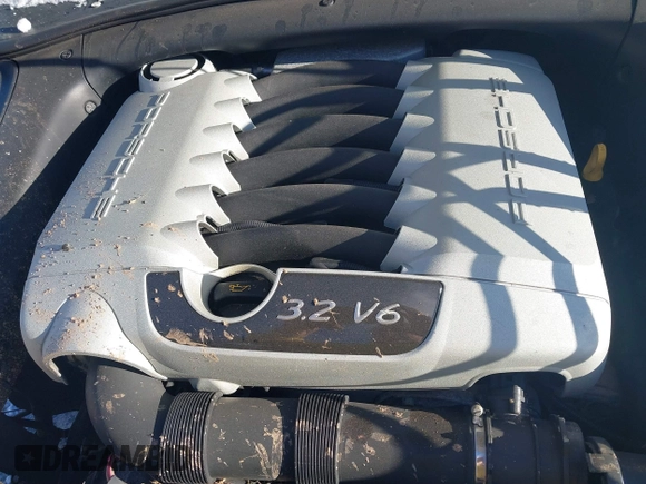 2005 Porsche Cayenne with VIN WP1AA29P75LA22059, listed as a IAAI auction lot 41250250 with 124,835 mi miles. Bid and sale history available at carsss.com. Image 10.