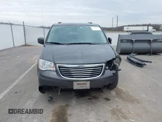 2016 Chrysler Town & Country Touring with VIN 2C4RC1BG4GR231224, listed as a IAAI auction lot 41750794 with 225,907 mi miles. Bid and sale history available at carsss.com. Image 13.