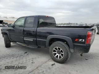 2004 Chevrolet Silverado 1500 with VIN 1GCEK19TX4E186657, listed as a Copart auction lot 45298555 with 251,061 mi miles and Salvage Title. Bid and sale history available at DreamBid. Image 2.
