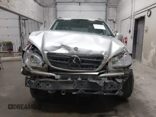 2000 Mercedes-Benz M 320/430/500 with VIN 4JGAB54E4YA199556, listed as a IAAI auction lot 42111380 with 155,061 mi miles and . Bid and sale history available at carsss.com. Image 12.