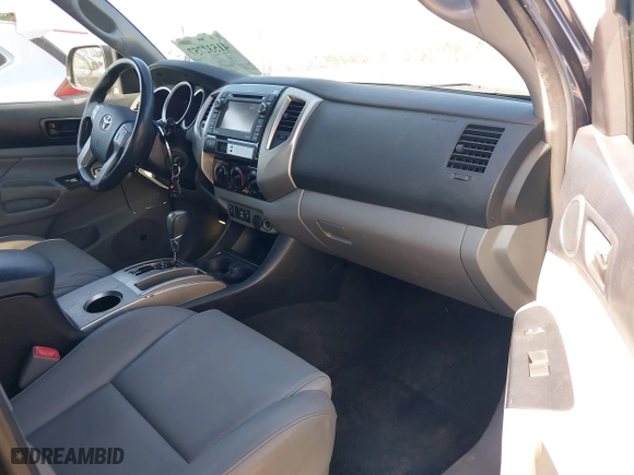 2013 Toyota Tacoma PreRunner with VIN 5TFJU4GN2DX031877, listed as a IAAI auction lot 41532757 with 176,797 mi miles. Bid and sale history available at carsss.com. Image 5.