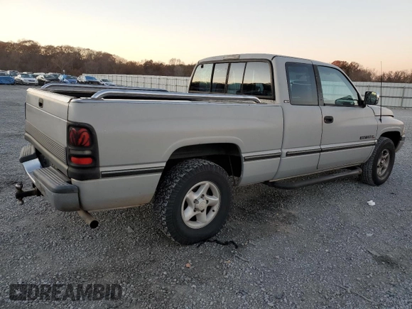 1996 Dodge 1500 z VIN 3B7HC13Y8TG197971, wystawiony jako Copart lot #82565154 z przebiegiem 248 833 mil mil oraz Szkoda całkowita • Salvage title. Historia ofert i sprzedaży dostępna na DreamBid. Obrazek 3.