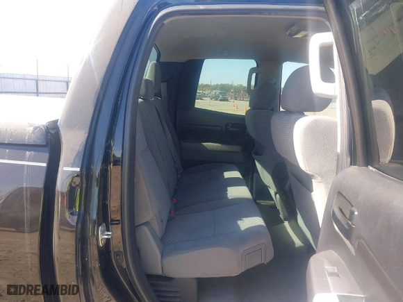 2010 Toyota Tundra 2WD Truck with VIN 5TFRM5F10AX010142, listed as a IAAI auction lot 40586543 with 280,387 mi miles. Bid and sale history available at carsss.com. Image 8.