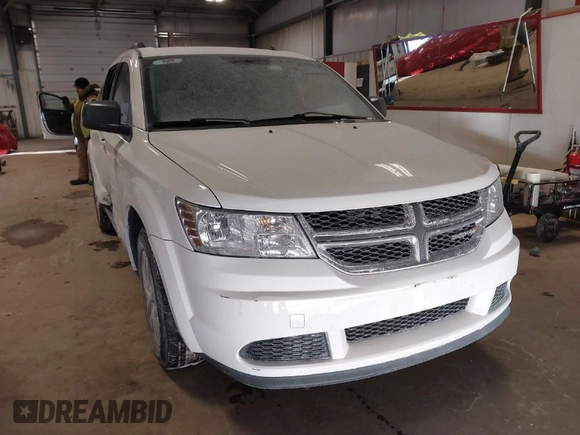 2018 Dodge Journey SE with VIN 3C4PDCAB5JT254022, listed as a IAAI auction lot 41624286 with 97,610 mi miles. Bid and sale history available at carsss.com. Image 1.