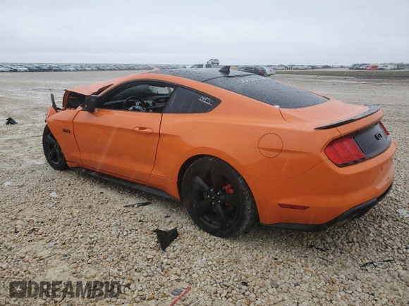 2021 Ford Mustang GT z VIN 1FA6P8CF9M5101492, wystawiony jako Copart lot #45208895 z przebiegiem Nie podano mil oraz Szkody całkowita. Historia ofert i sprzedaży dostępna na DreamBid. Obrazek 2.