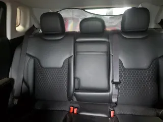 2020 Jeep Compass Latitude z VIN 3C4NJDBB9LT100551, wystawiony jako Copart lot #62601545 z przebiegiem 45 497 mil mil oraz Szkoda całkowita • Salvage title. Historia ofert i sprzedaży dostępna na DreamBid. Obrazek 10.