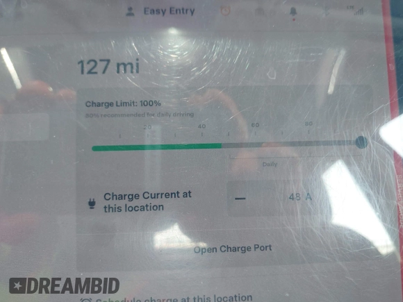 2018 Tesla Model 3 Long Range Battery z VIN 5YJ3E1EA2JF039262, wystawiony jako IAAI lot #42463443 z przebiegiem 77 482 mil mil oraz . Historia ofert i sprzedaży dostępna na DreamBid. Obrazek 18.