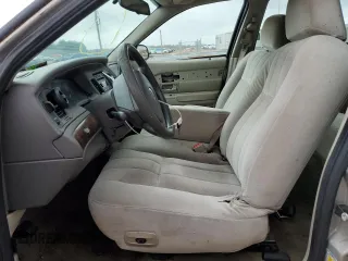 2007 Mercury Grand Marquis GS z VIN 2MEFM74V77X611859, wystawiony jako Copart lot #42635075 z przebiegiem 125 341 mil mil oraz Szkody całkowita. Historia ofert i sprzedaży dostępna na DreamBid. Obrazek 7.