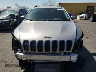 2018 Jeep Cherokee Latitude Tech Connect with VIN 1C4PJMCX0JD506479, listed as a Copart auction lot 57210275 with 189,588 mi miles and Salvage title. Bid and sale history available at DreamBid. Image 5.