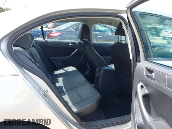 2012 Volkswagen Jetta SE with VIN 3VWDP7AJ1CM366559, listed as a IAAI auction lot 42534670 with 161,923 mi miles and . Bid and sale history available at DreamBid. Image 8.