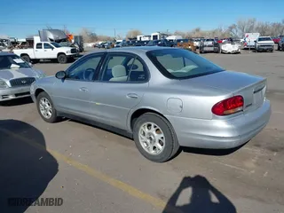 2002 Oldsmobile Intrigue GX with VIN 1G3WH52H02F104930, listed as a IAAI auction lot 41882923 with 187,601 mi miles. Bid and sale history available at carsss.com. Image 3.