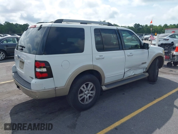 2006 Ford Explorer Eddie Bauer z VIN 1FMEU64E76UA20438, wystawiony jako IAAI lot #42447279 z przebiegiem 215 858 mil mil oraz . Historia ofert i sprzedaży dostępna na DreamBid. Obrazek 4.