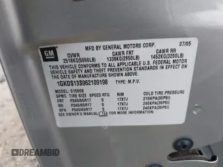 2006 GMC Envoy SLT with VIN 1GKDS13S962109198, listed as a IAAI auction lot 41874502 with 20,785 mi miles. Bid and sale history available at carsss.com. Image 9.