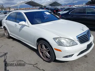 2009 Mercedes-Benz S-Class 5.5L V8 with VIN WDDNG71X09A272339, listed as a IAAI auction lot 41589581 with 130,972 mi miles. Bid and sale history available at carsss.com. Image 1.