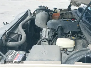 2006 Chevrolet Silverado 1500 LT3 z VIN 1GCEK19Z86Z268080, wystawiony jako IAAI lot #42777729 z przebiegiem 135 050 mil mil oraz . Historia ofert i sprzedaży dostępna na DreamBid. Obrazek 19.