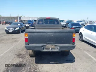 1999 Toyota Tacoma PreRunner with VIN 4TASM92N3XZ464573, listed as a IAAI auction lot 42405771 with 187,141 mi miles and . Bid and sale history available at DreamBid. Image 16.