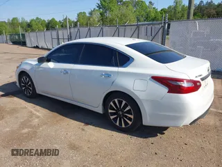 2018 Nissan Altima 2.5 S with VIN 1N4AL3AP1JC138029, listed as a IAAI auction lot 42039412 with 169,727 mi miles. Bid and sale history available at carsss.com. Image 3.