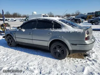 2002 Volkswagen Passat GLS with VIN WVWPD63B42P238060, listed as a Copart auction lot 89060265 with 192,701 mi miles and Salvage Title. Bid and sale history available at carsss.com. Image 2.