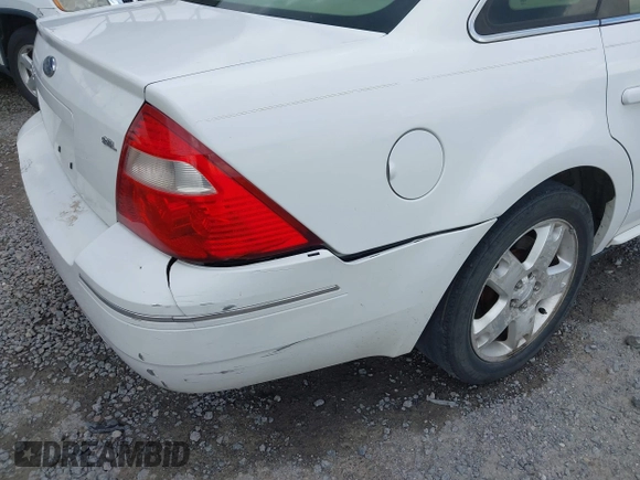2007 Ford Five Hundred SEL с VIN 1FAHP24117G127053, выставлен на аукционе IAAI как лот 42274578 с пробегом 241 006 миль миль и . История ставок и продаж доступна на DreamBid. Изображение 6.