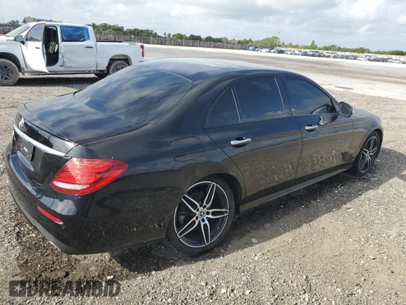 2019 Mercedes-Benz E-Class E 300 with VIN WDDZF4JB3KA587195, listed as a Copart auction lot 50688185 with 58,261 mi miles and Salvage Title. Bid and sale history available at carsss.com. Image 3.
