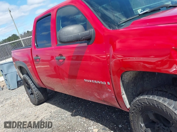 2007 Chevrolet Silverado 1500 LS with VIN 2GCEK13CX71549778, listed as a IAAI auction lot 41707503 with 223,349 mi miles. Bid and sale history available at carsss.com. Image 12.