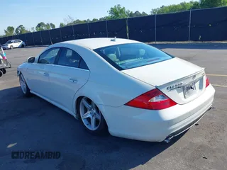 2008 Mercedes-Benz CLS 550 z VIN WDDDJ72X08A118188, wystawiony jako IAAI lot #42043453 z przebiegiem 111 798 mil mil oraz . Historia ofert i sprzedaży dostępna na DreamBid. Obrazek 3.