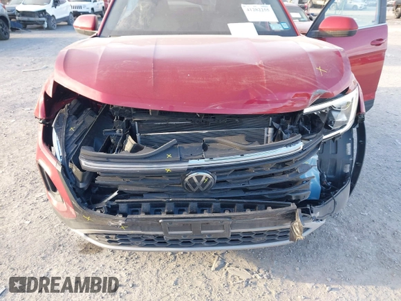 2024 Volkswagen Atlas SE with VIN 1V2KE2CA3RC222942, listed as a IAAI auction lot 41282255 with 16,001 mi miles and . Bid and sale history available at DreamBid. Image 6.