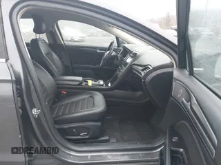 2018 Ford Fusion SE with VIN 3FA6P0H92JR258763, listed as a IAAI auction lot 42000848 with 101,344 mi miles and . Bid and sale history available at carsss.com. Image 5.