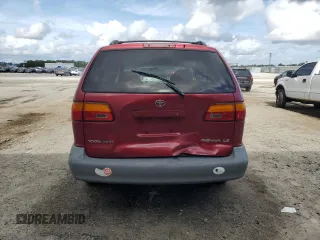 2000 Toyota Sienna LE with VIN 4T3ZF13C3YU284605, listed as a Copart auction lot 79405404 with 137,213 mi miles and Salvage Title. Bid and sale history available at carsss.com. Image 6.