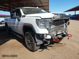 2021 GMC Sierra 2500HD AT4 with VIN 1GT19PEY2MF124565, listed as a IAAI auction lot 41841361 with 131,341 mi miles. Bid and sale history available at carsss.com. Image 1.