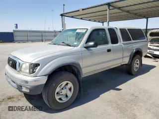 2002 Toyota Tacoma PreRunner z VIN 5TESN92N42Z067162, wystawiony jako Copart lot #57797045 z przebiegiem 162 984 mil mil oraz Czysty tytuł • Clean title. Historia ofert i sprzedaży dostępna na DreamBid. Obrazek 1.