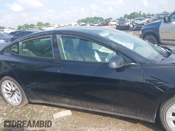 2023 Tesla Model 3 z VIN 5YJ3E1EAXPF639326, wystawiony jako IAAI lot #42132181 z przebiegiem 51 808 mil mil oraz . Historia ofert i sprzedaży dostępna na DreamBid. Obrazek 12.