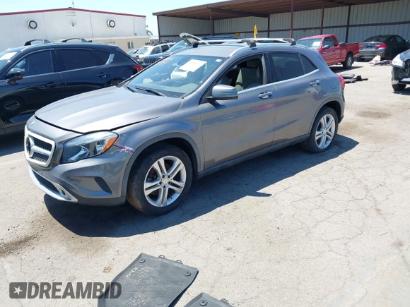 2017 Mercedes-Benz GLA 250 z VIN WDCTG4EB6HJ303262, wystawiony jako IAAI lot #42236512 z przebiegiem 59 681 mil mil oraz . Historia ofert i sprzedaży dostępna na DreamBid. Obrazek 2.