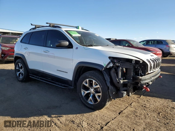 2017 Jeep Cherokee Trailhawk L Plus with VIN 1C4PJMBS3HD214387, listed as a Copart auction lot 43156585 with 84,246 mi miles and Salvage Title. Bid and sale history available at carsss.com. Image 4.
