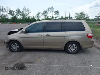 2006 Honda Odyssey EX z VIN 5FNRL38486B405492, wystawiony jako IAAI lot #42351864 z przebiegiem 297 305 mil mil oraz . Historia ofert i sprzedaży dostępna na DreamBid. Obrazek 15.