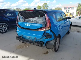 2025 Kia Soul LX with VIN KNDJ23AU4S7246240, listed as a IAAI auction lot 41191905 with 3,918 mi miles. Bid and sale history available at carsss.com. Image 4.